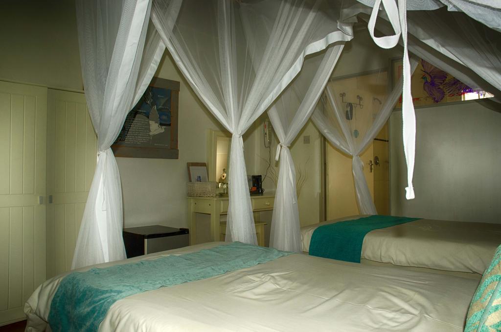 The Old House Bed & Breakfast Kasane Exterior photo