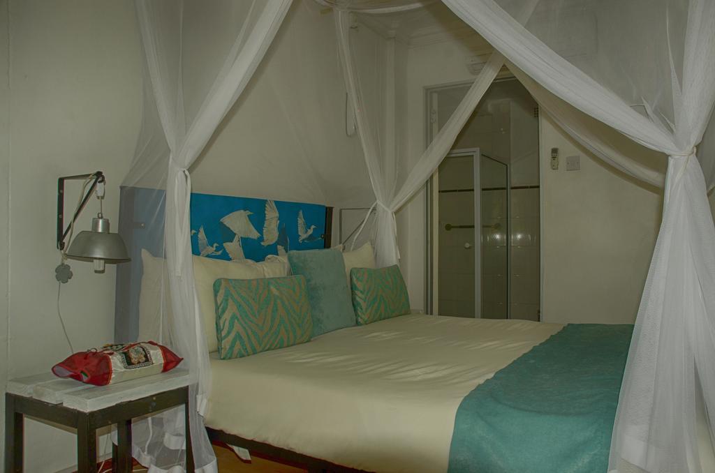 The Old House Bed & Breakfast Kasane Exterior photo